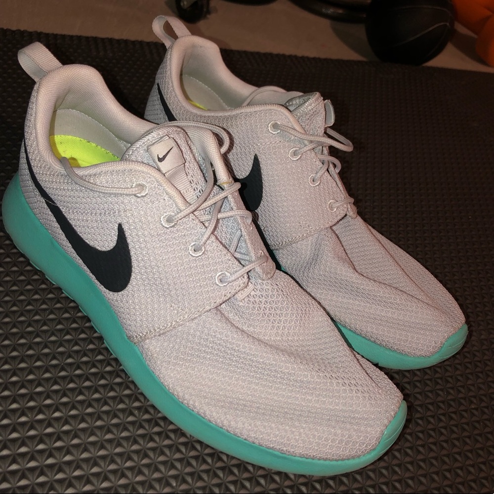 Women’s Rosche Runs